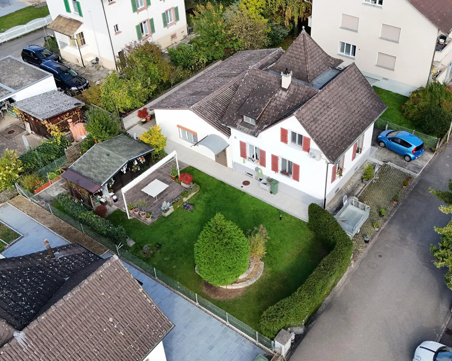 Detached single-family house with old building flair and charm - Photo 14 of 14