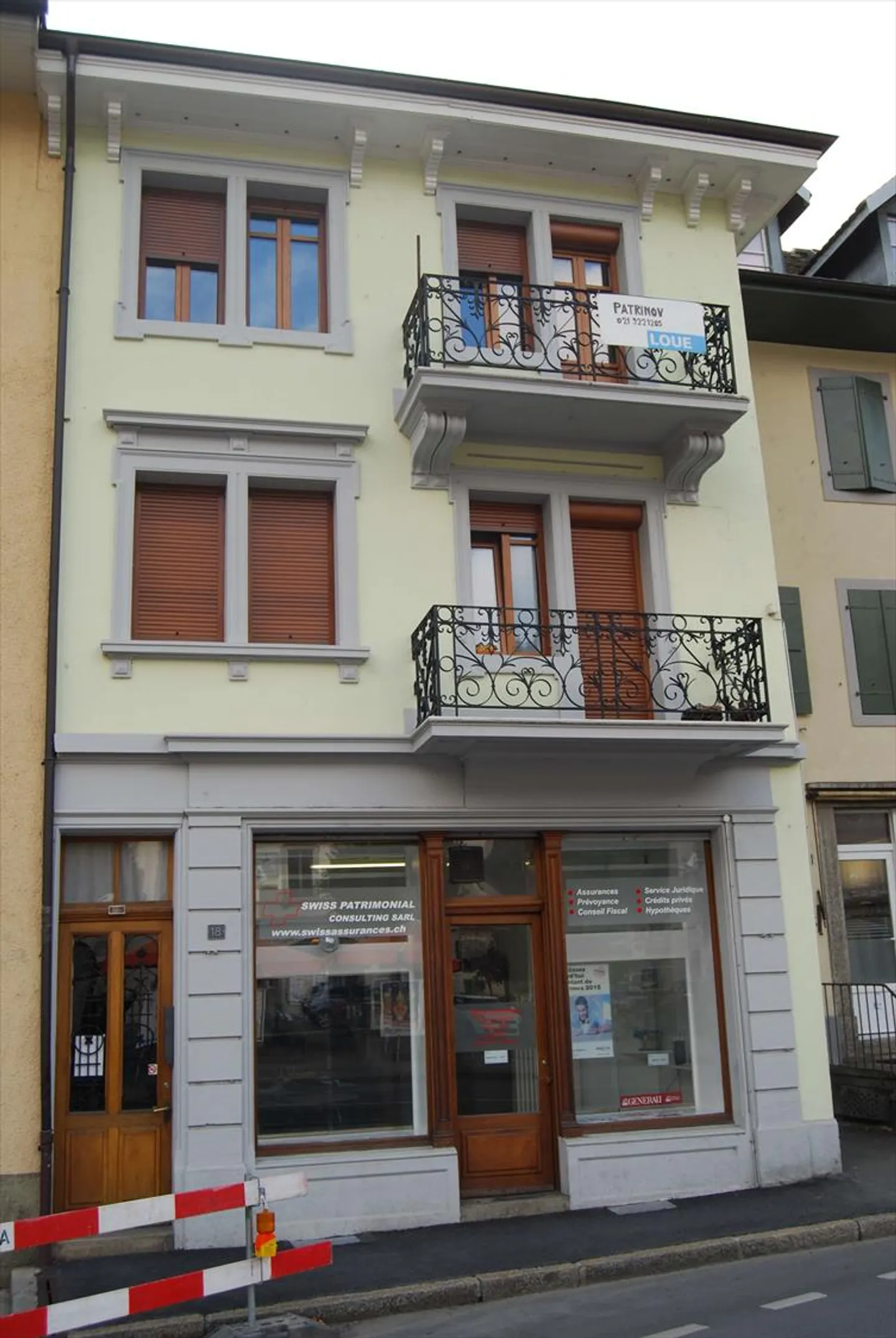 Wohngebäude - Foto 1 von 14