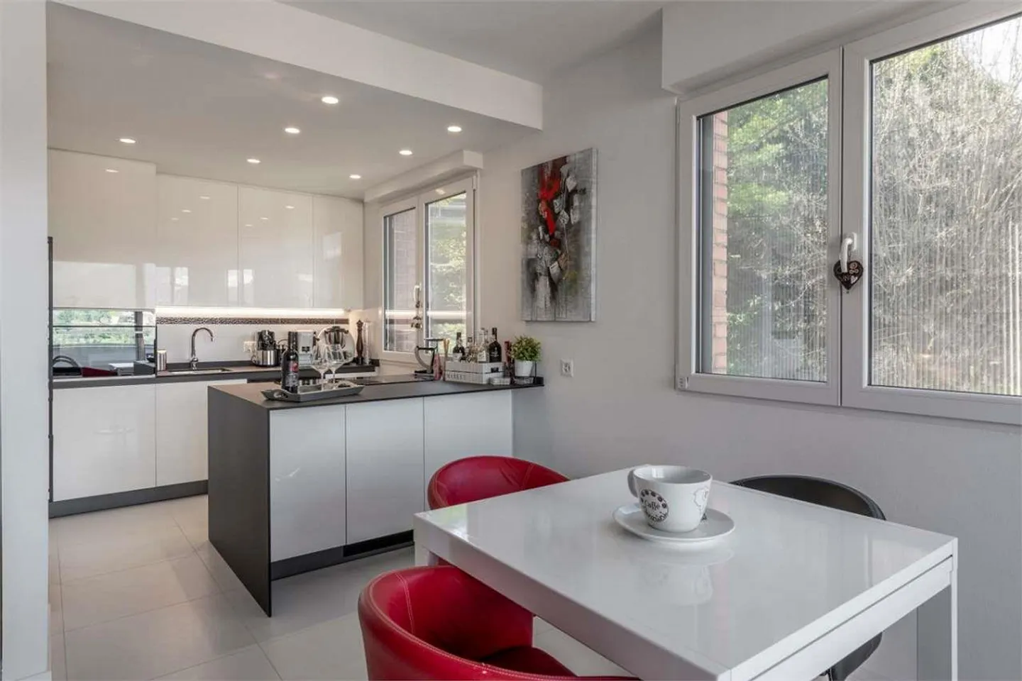 Penthouse lumineux avec 4 chambres et vue sur le lac à Paradiso - Photo 7 sur 12