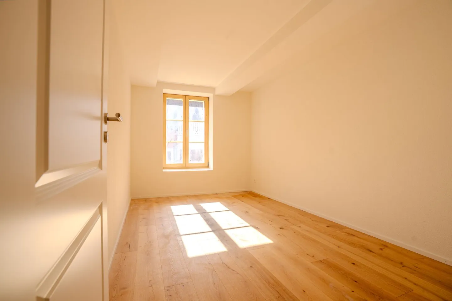 Charmante appartement 1.5 pièces dans un endroit calme à Hofstetten-Flüh - Photo 2 sur 6