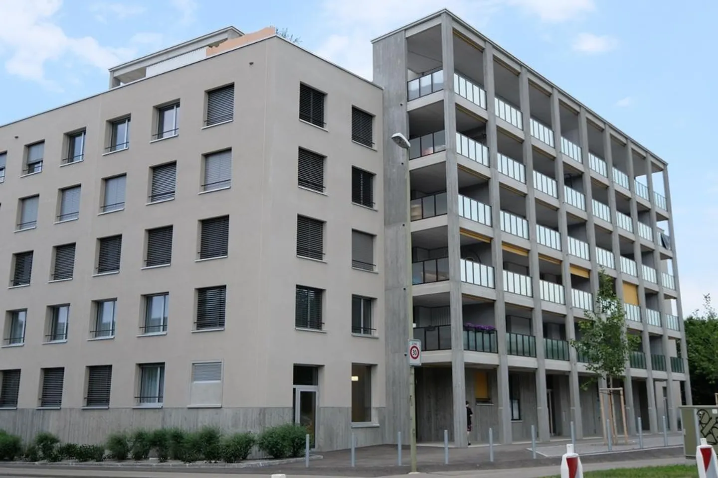 Moderne 2.5-Zimmerwohnung in Zentrumsnähe von Schlieren - Foto 1 von 6