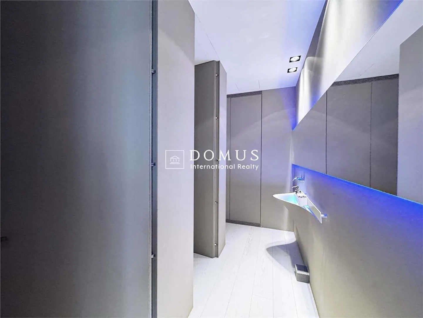 Exclusive 3.5-room apartment with lake view - Photo 9 of 13