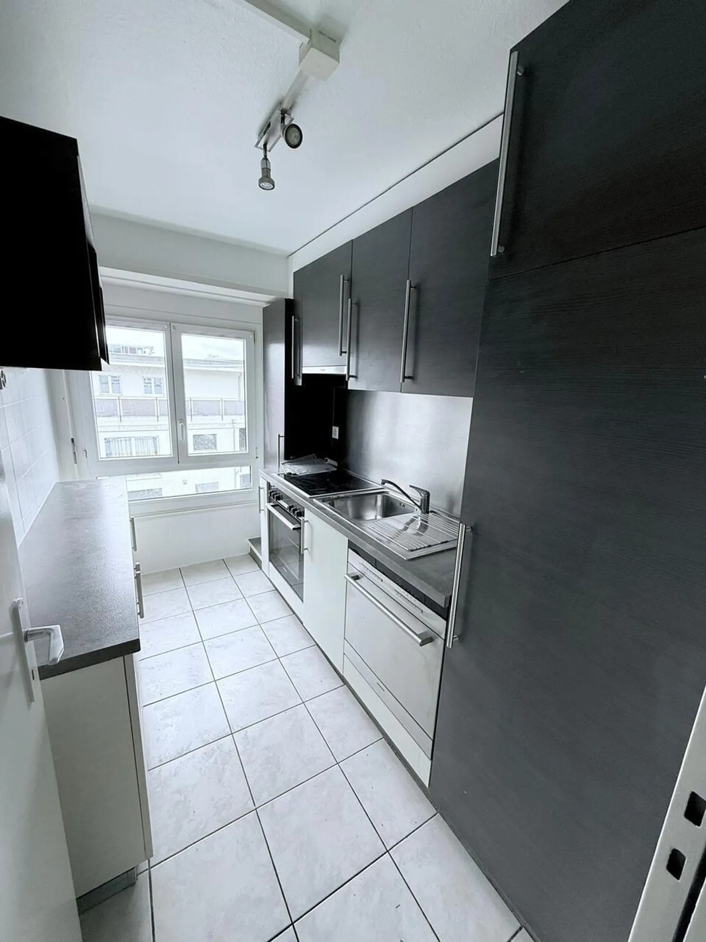Apartment for rent - Photo 1 of 8