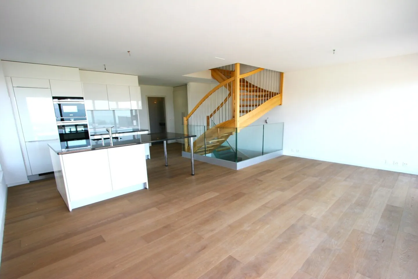 Beautiful semi-detached house (B2) with 6.5 rooms and breathtaking views - Photo 4 of 13