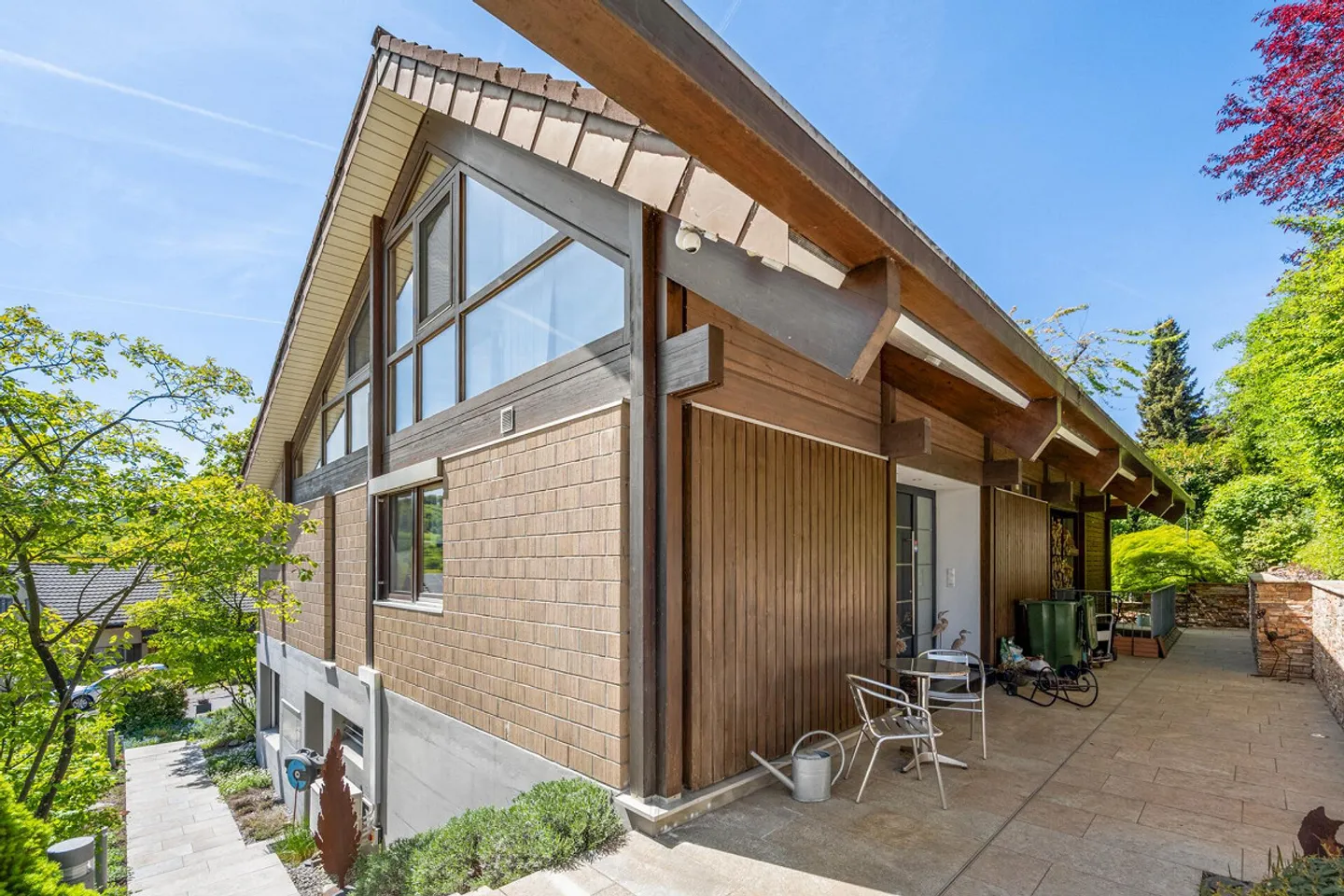Idyllic and Exclusive: Detached House in the Green with Unobstructed Views - Photo 16 of 16