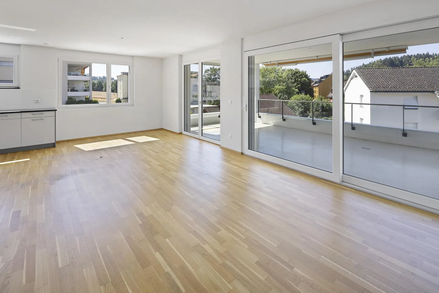 Moderne Wohnoase mit grosser Terrasse und viel Licht - Photo 3 of 13