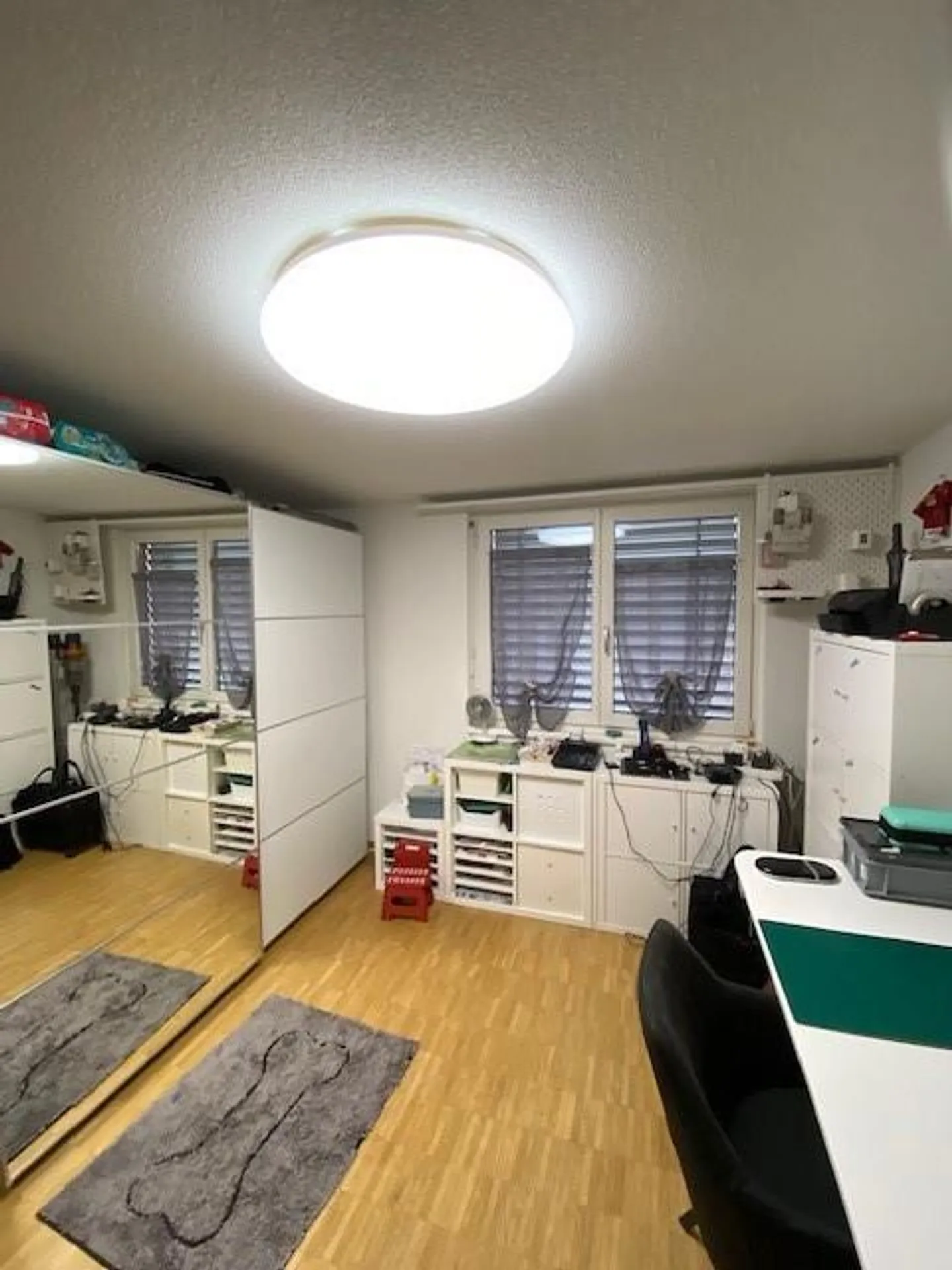 Bell'appartamento attico con pianta individuale in affitto - Foto 7 di 8