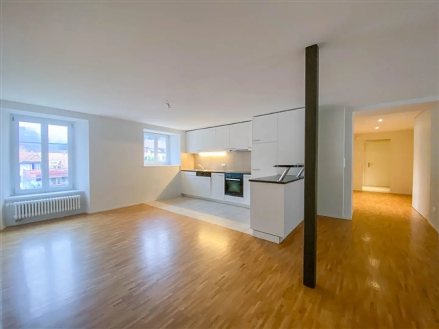 For Rent - Beautiful 4-Room Apartment in Fleurier - Photo 2 of 7