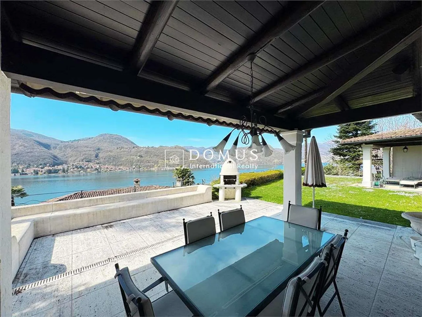 An exclusive oasis on the lake - Photo 1 of 13
