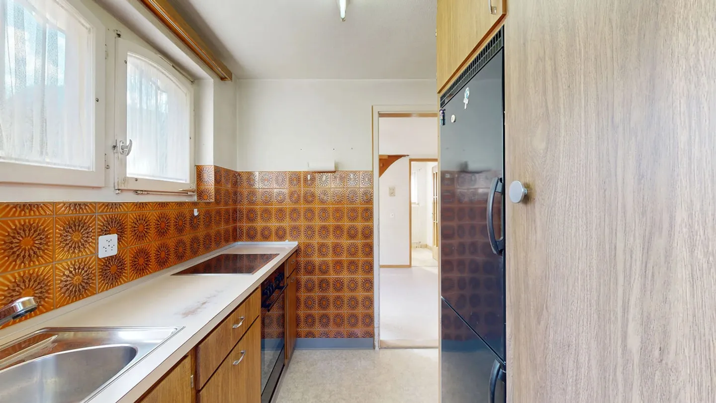 Idyllic 6-room single-family house with garage and outdoor parking - Photo 7 of 15