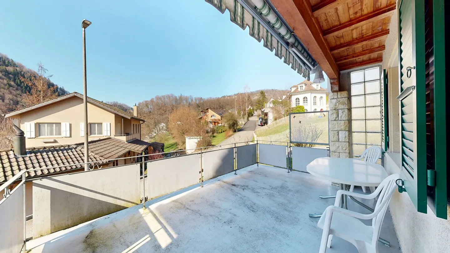 Idyllic 6-room single-family house with garage and outdoor parking - Photo 9 of 15