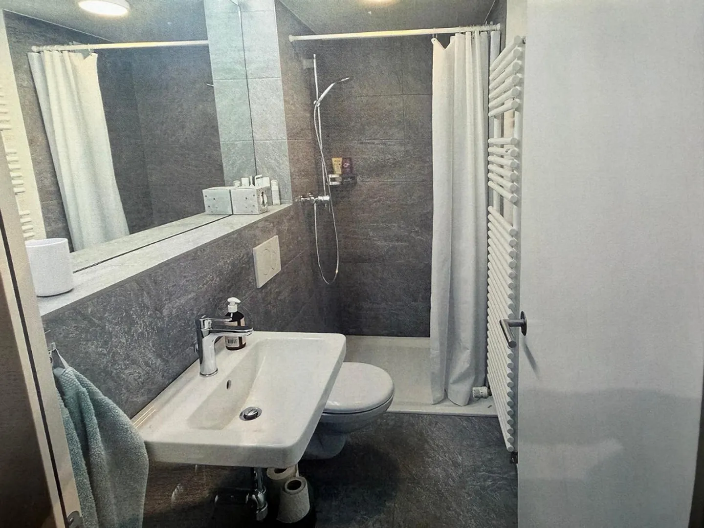Maison mitoyenne 4.5 pièces possible aussi comme résidence secondaire - Photo 6 sur 9