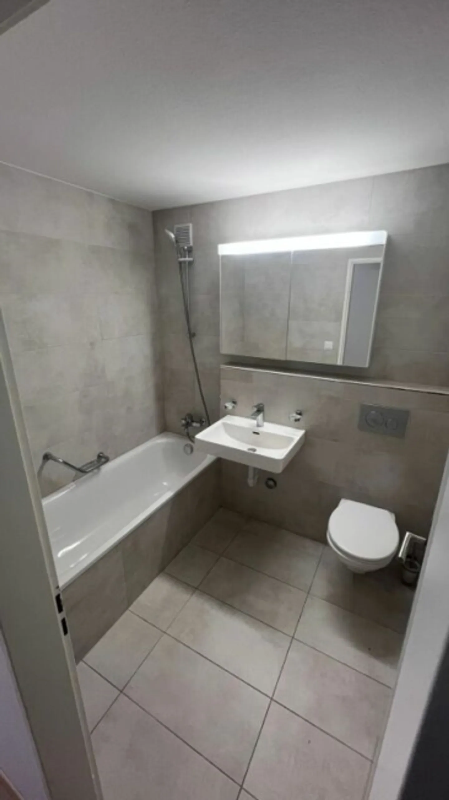 Apartment for rent - Photo 3 of 10