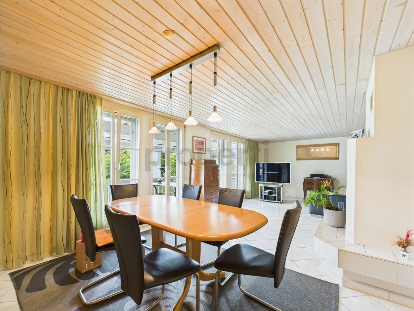 Charming 4.5-room apartment in Hüttwilen, TG - Photo 1 of 13