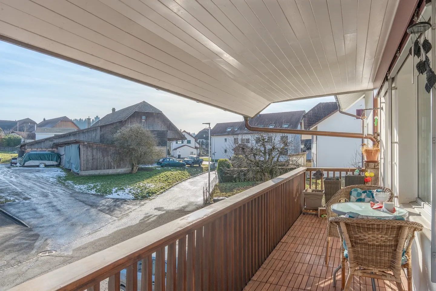 Charming 4.5-room apartment with balcony and garage in Etziken - Photo 11 of 16