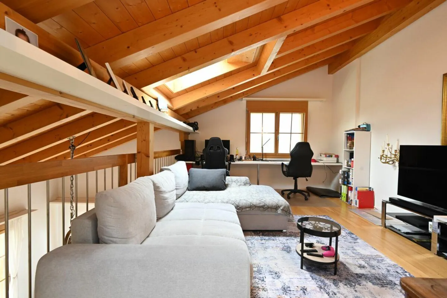 Charmante 3.5/4.5-Zimmer-Maisonettewohnung an Hanglange - Foto 10 von 14