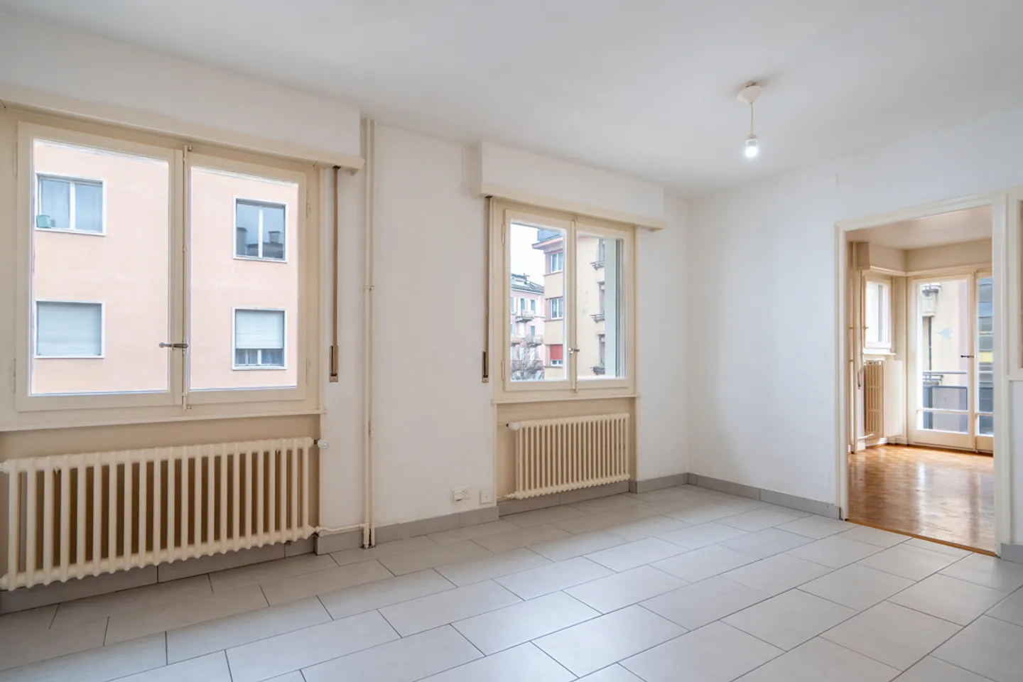 Charming Apartment in Lausanne - Photo 2 of 7