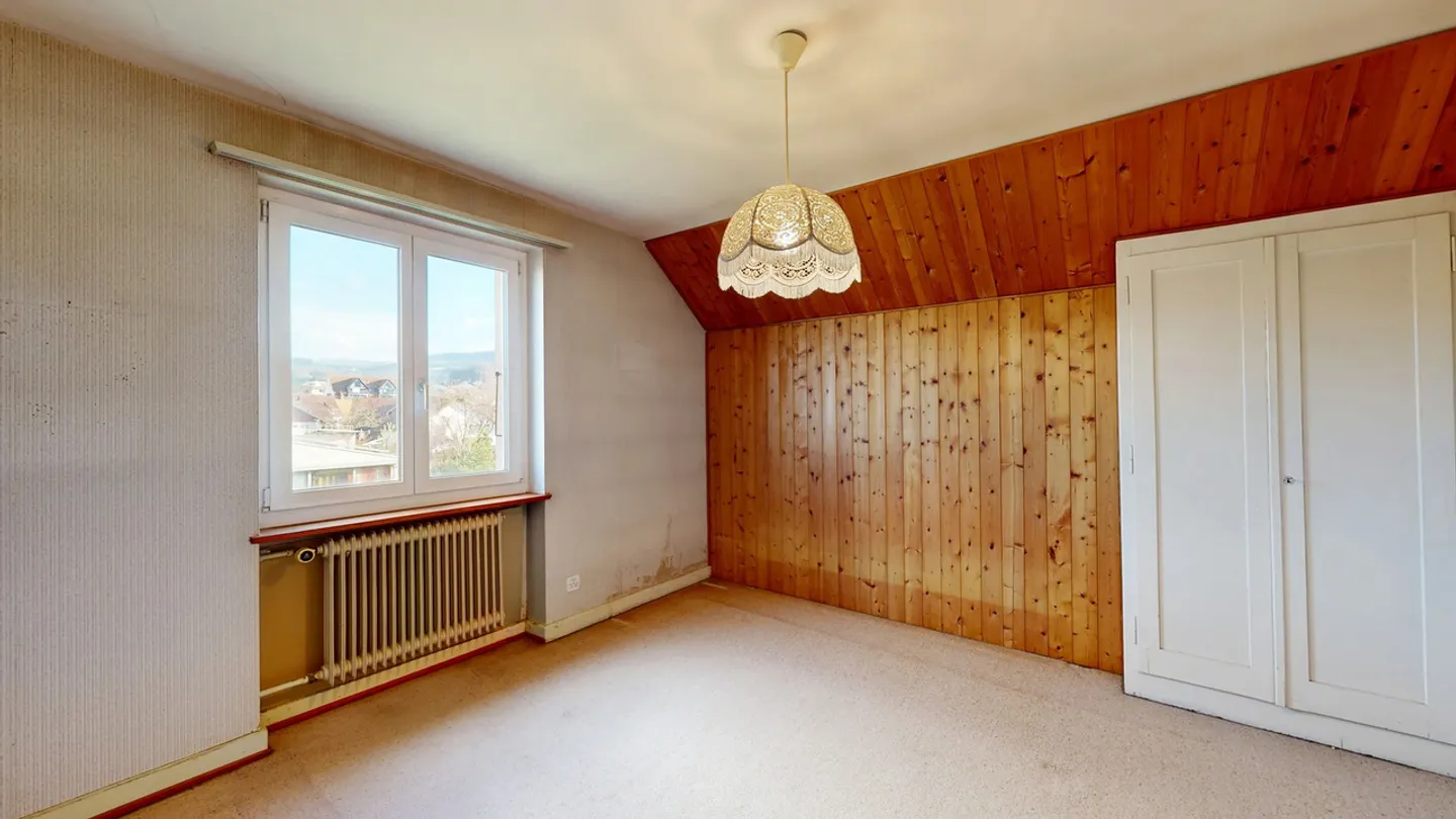 Freistehendes 5-Zimmer-Einfamilienhaus mit grosszügigem Umschwung - Foto 10 von 16