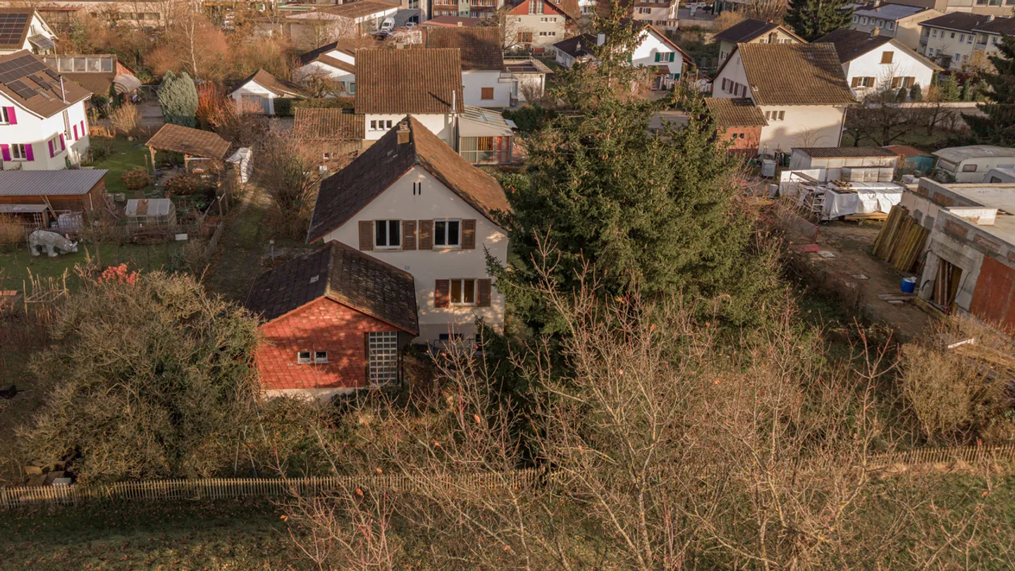 Freistehendes 5-Zimmer-Einfamilienhaus mit grosszügigem Umschwung - Foto 13 von 16