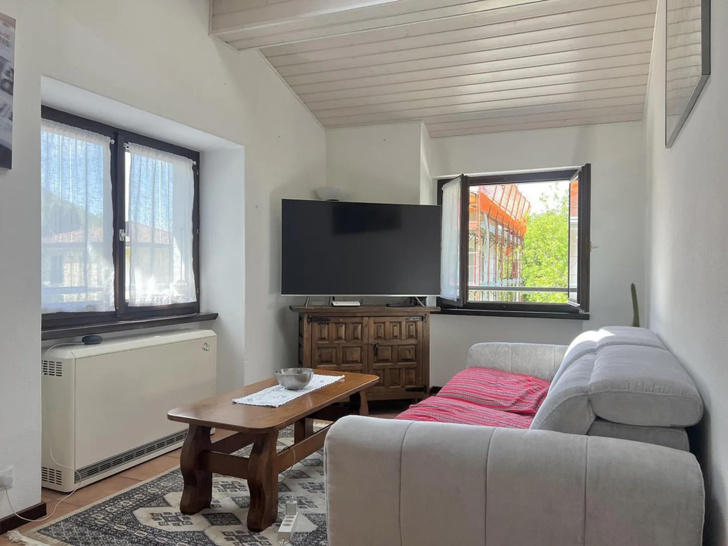 EINFAMILIENHAUS MIT 3.5 ZIMMERN UND TERRASSE IN PIANDERA - Foto 2 von 5