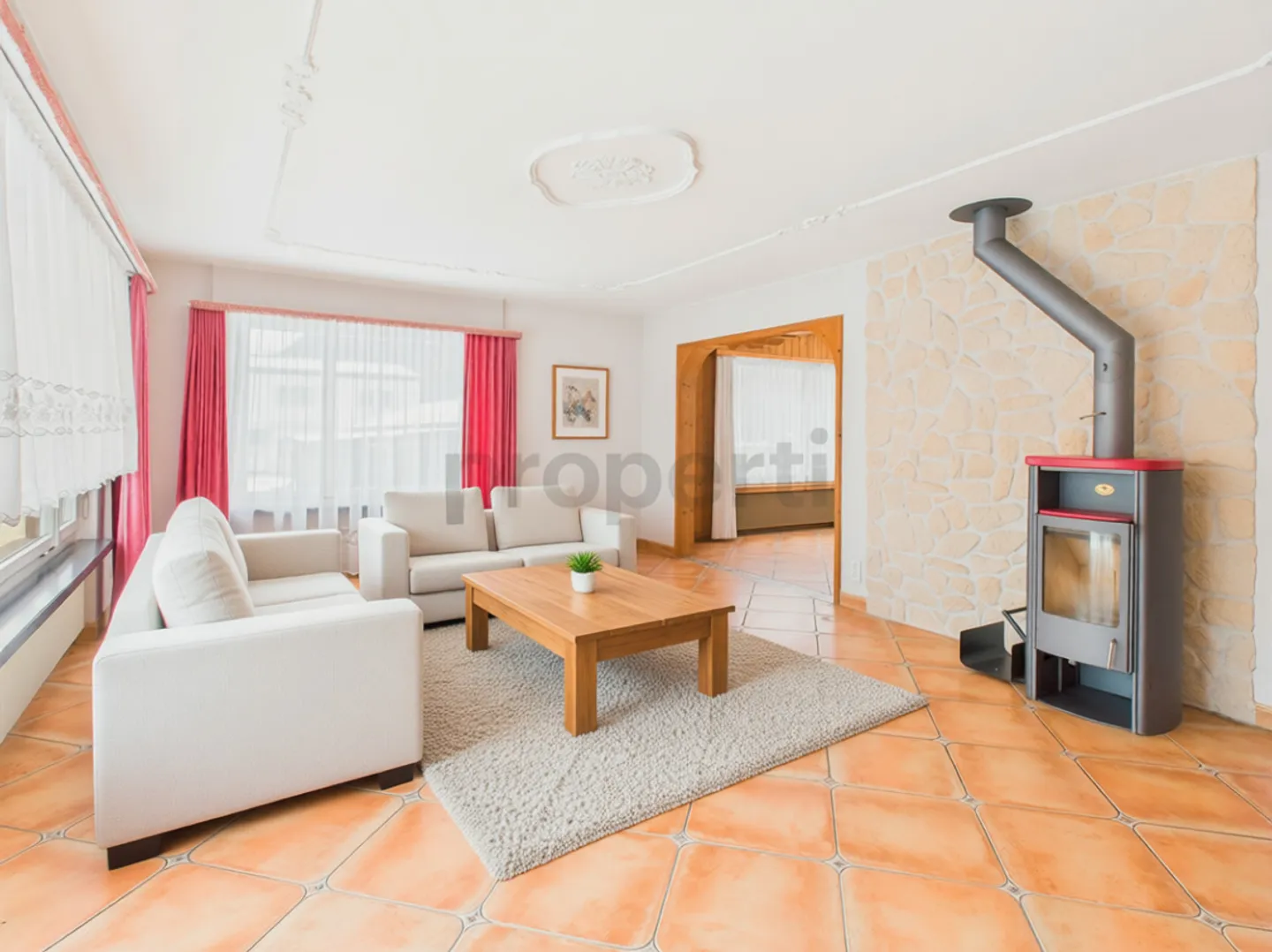 Maison individuelle spacieuse de 6,5 pièces avec jardin dans un emplacement unique - Photo 2 sur 13