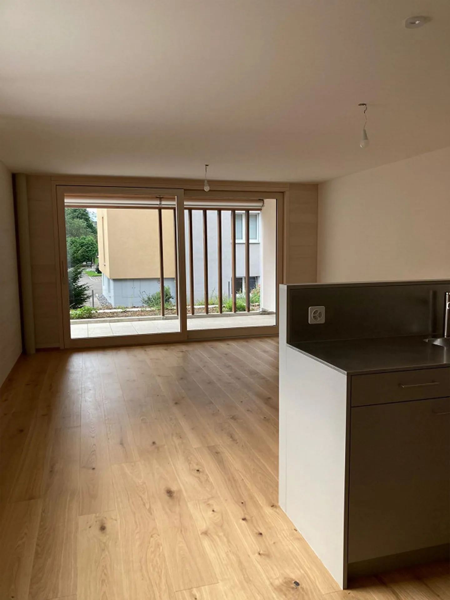 Bellissimo appartamento di 2,5 locali al piano terra ad Alpnach in affitto - Foto 1 di 11