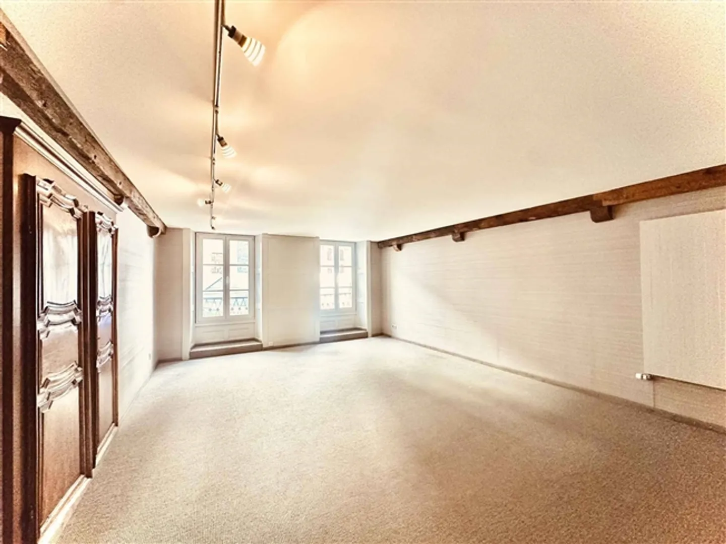 Espace commercial extraordinaire de 115 m² à louer. Centre historique d'Yverdon-les-Bains - Photo 4 sur 5