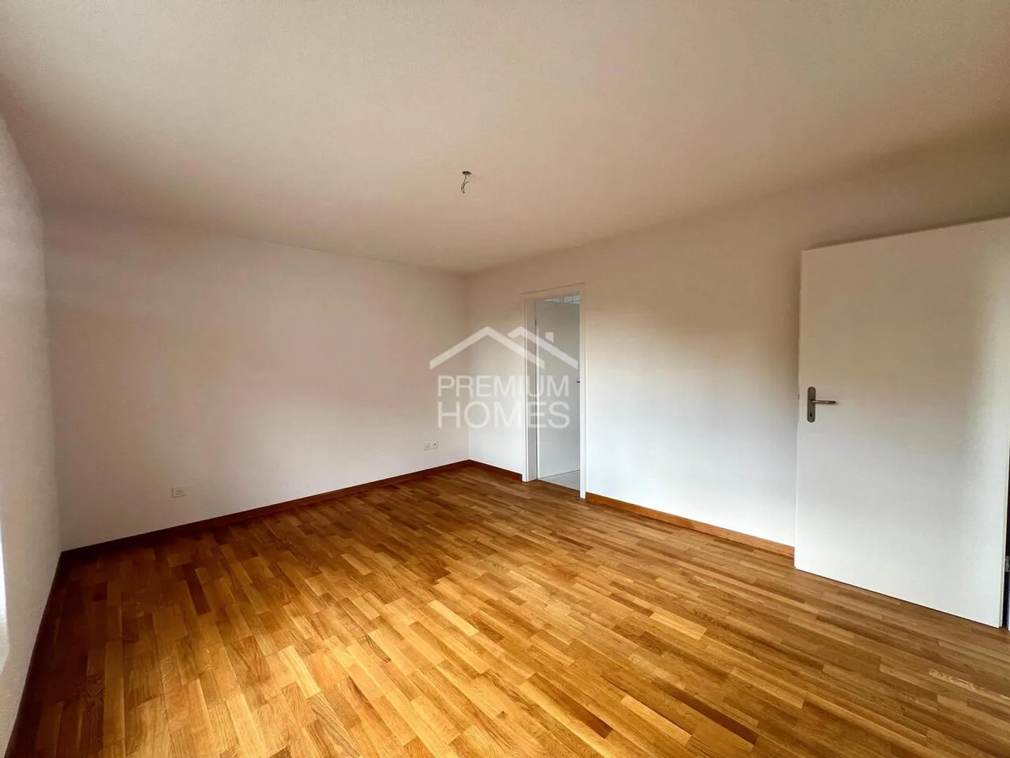 Appartamento moderno con spazi luminosi - Foto 10 di 13