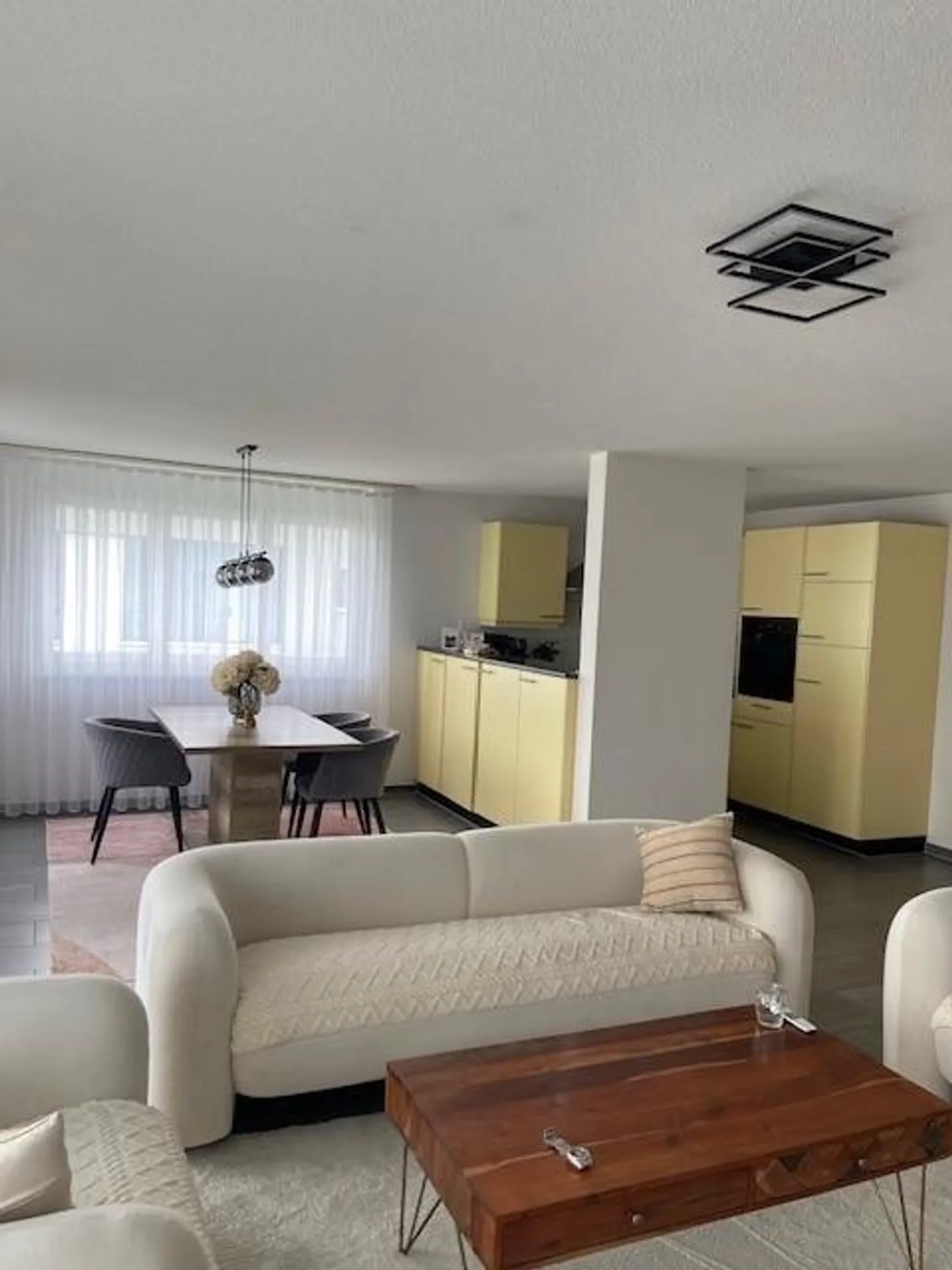 Bella appartamento di 4.5 stanze con balcone - Foto 4 di 9