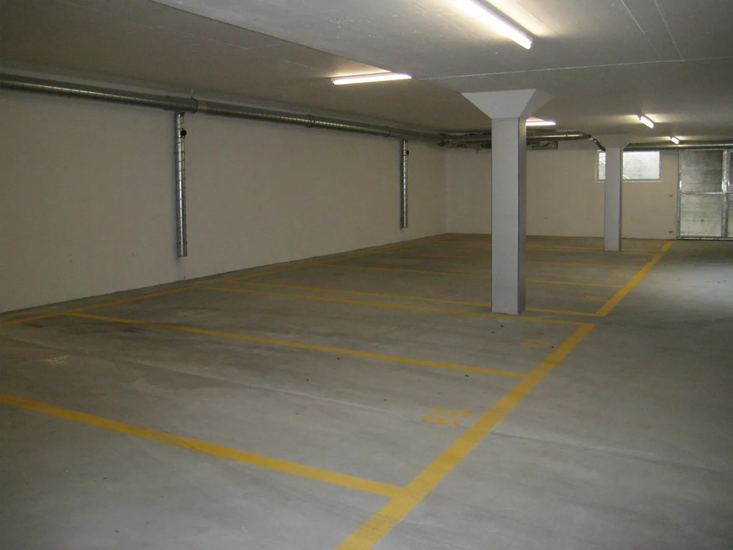 Parking spaces in Alpnach - Photo 3 of 4