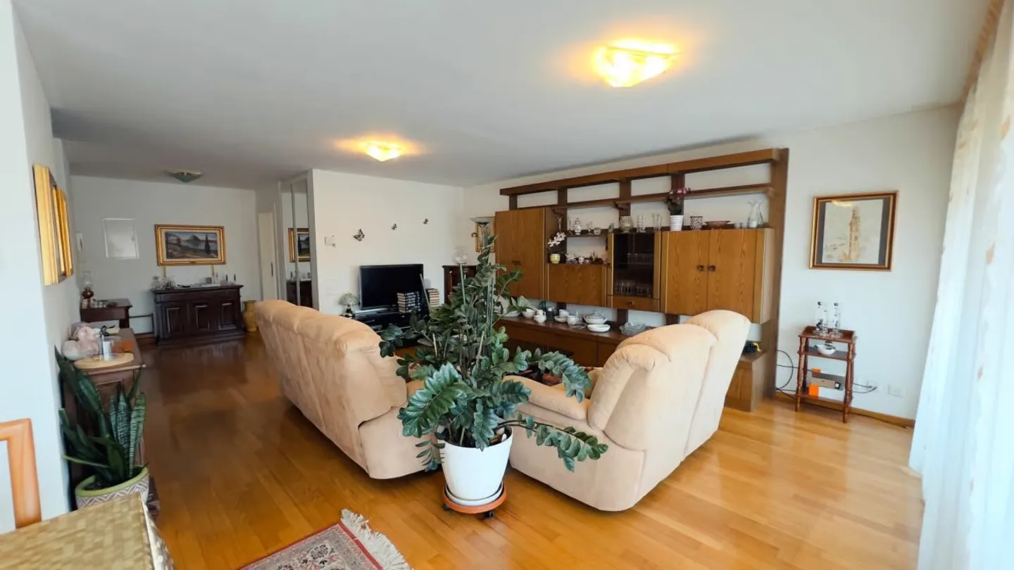 GRAND APPARTEMENT À AGNO - Photo 6 sur 13