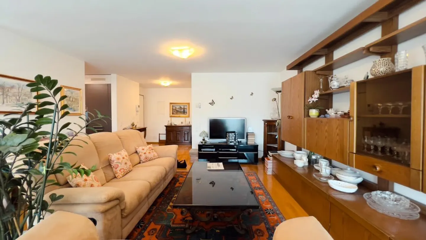 GRAND APPARTEMENT À AGNO - Photo 7 sur 13