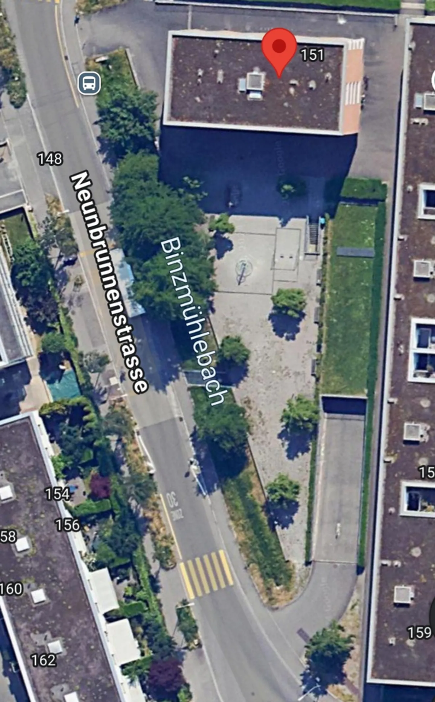 Zürich-Nord Parking Spaces in Collective Garage - Photo 2 of 5