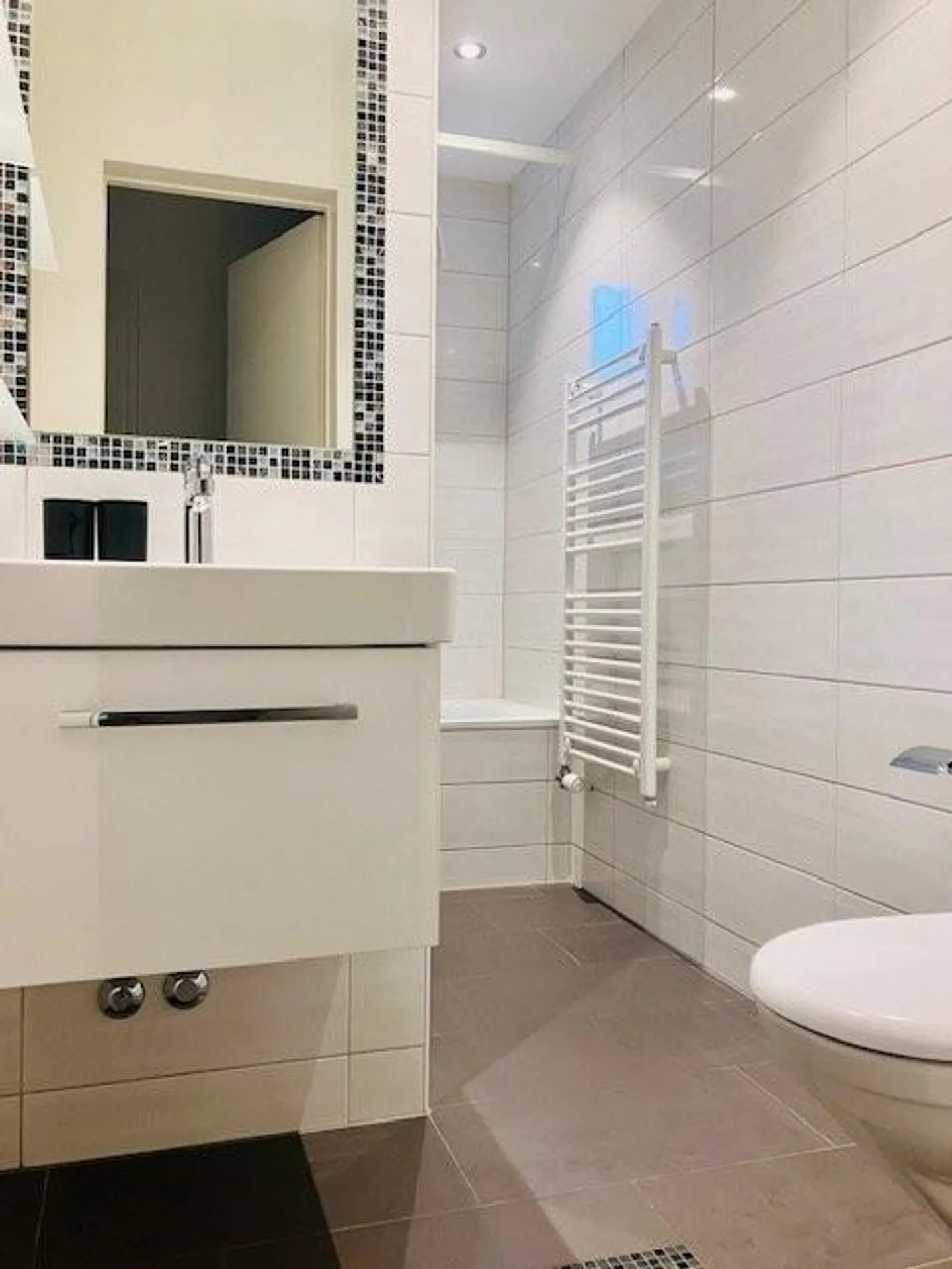 Appartamento in città con grande terrazza - Foto 3 di 9