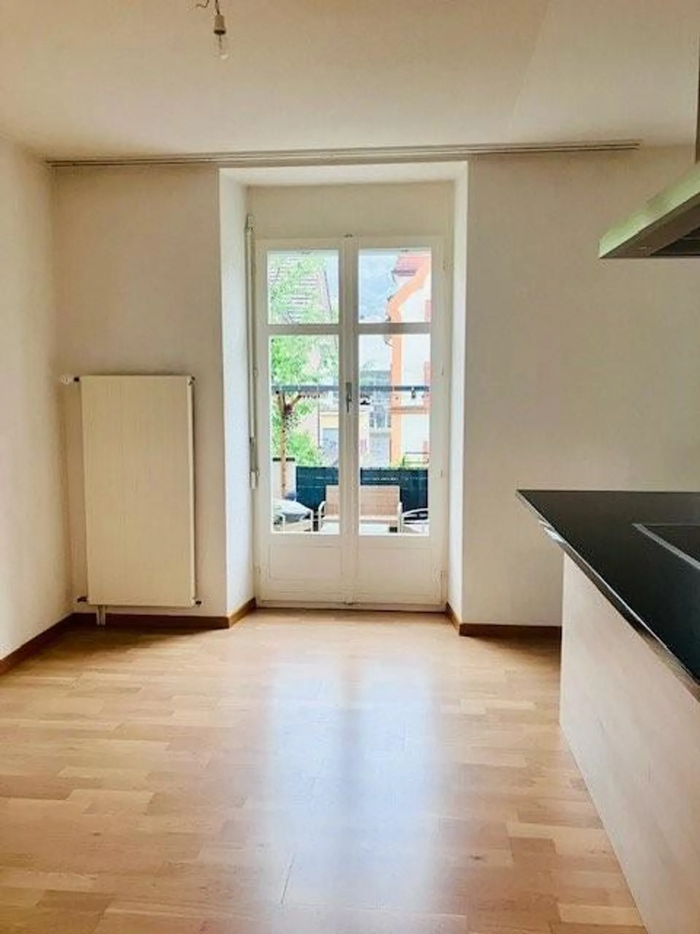 Appartamento in città con grande terrazza - Foto 5 di 9