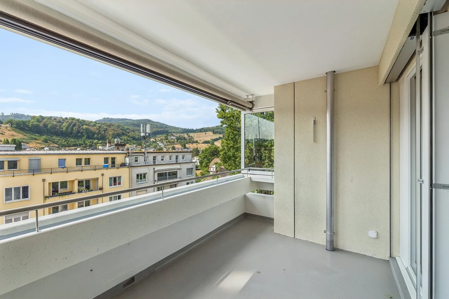 Appartement 4.5 pièces fraîchement rénové dans le meilleur emplacement à Pratteln - Photo 11 sur 11