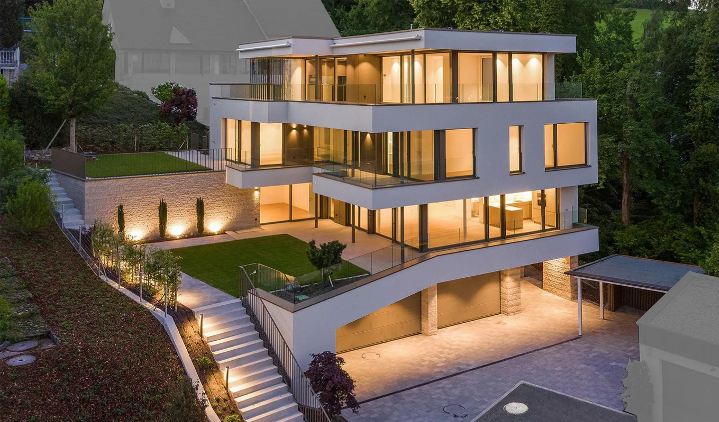 Exklusive Villa mit Seeblick - Foto 1 von 2