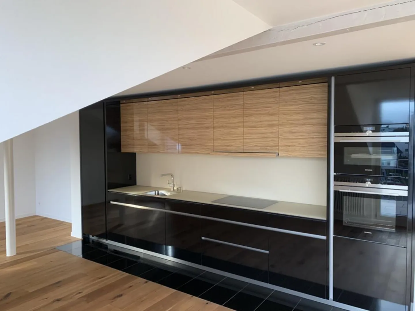 Maison dans le quartier de Riffig - Photo 2 sur 8