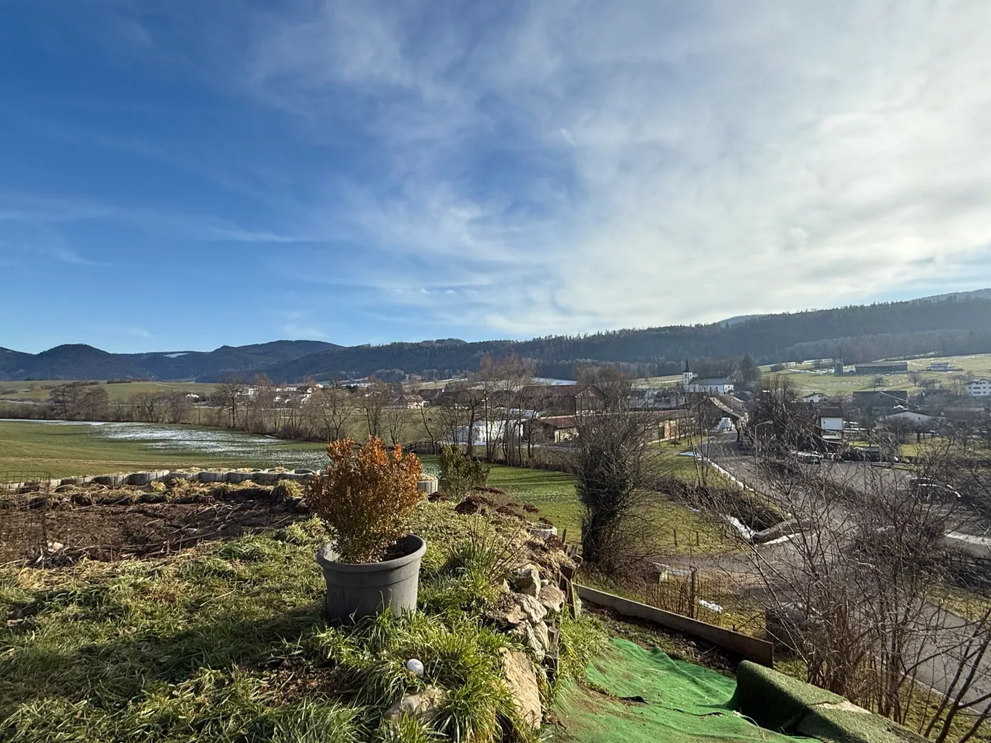 Maison Charmante avec Vue Époustouflante - Photo 3 sur 13