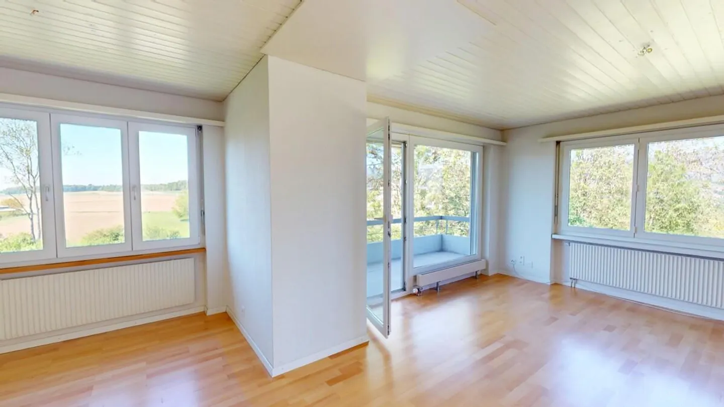 Appartamento tranquillo con vista sul verde e piscina - Foto 7 di 11