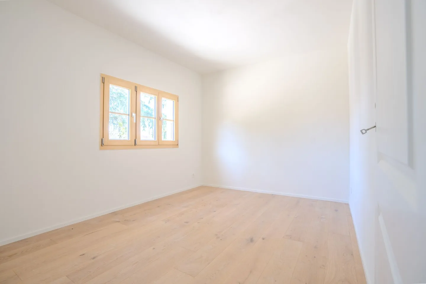 Charmante appartement 3.5 pièces dans un endroit calme à Hofstetten-Flüh - Photo 3 sur 6