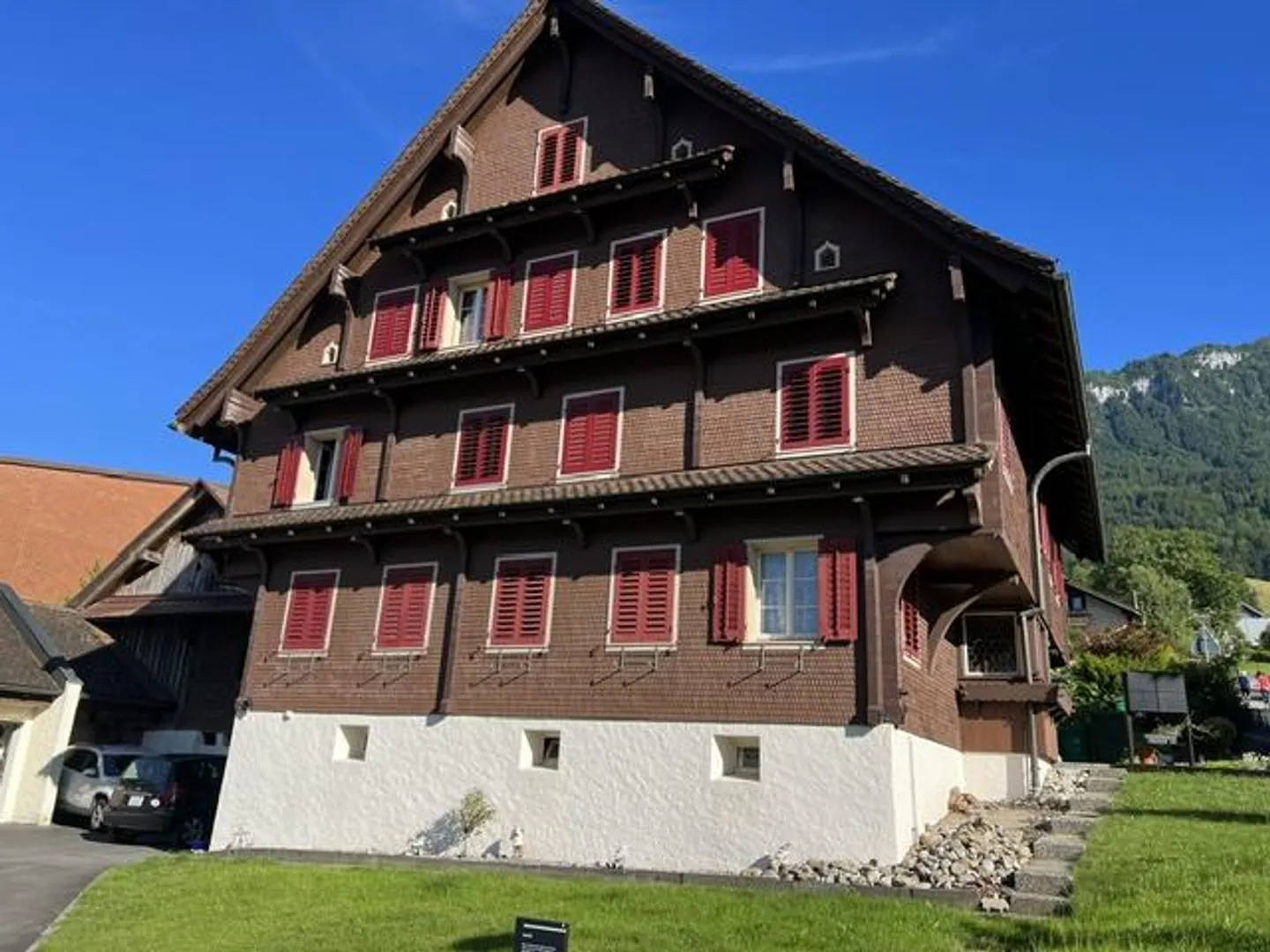 Geräumige Wohnung mit Seeblick - Foto 1 von 9