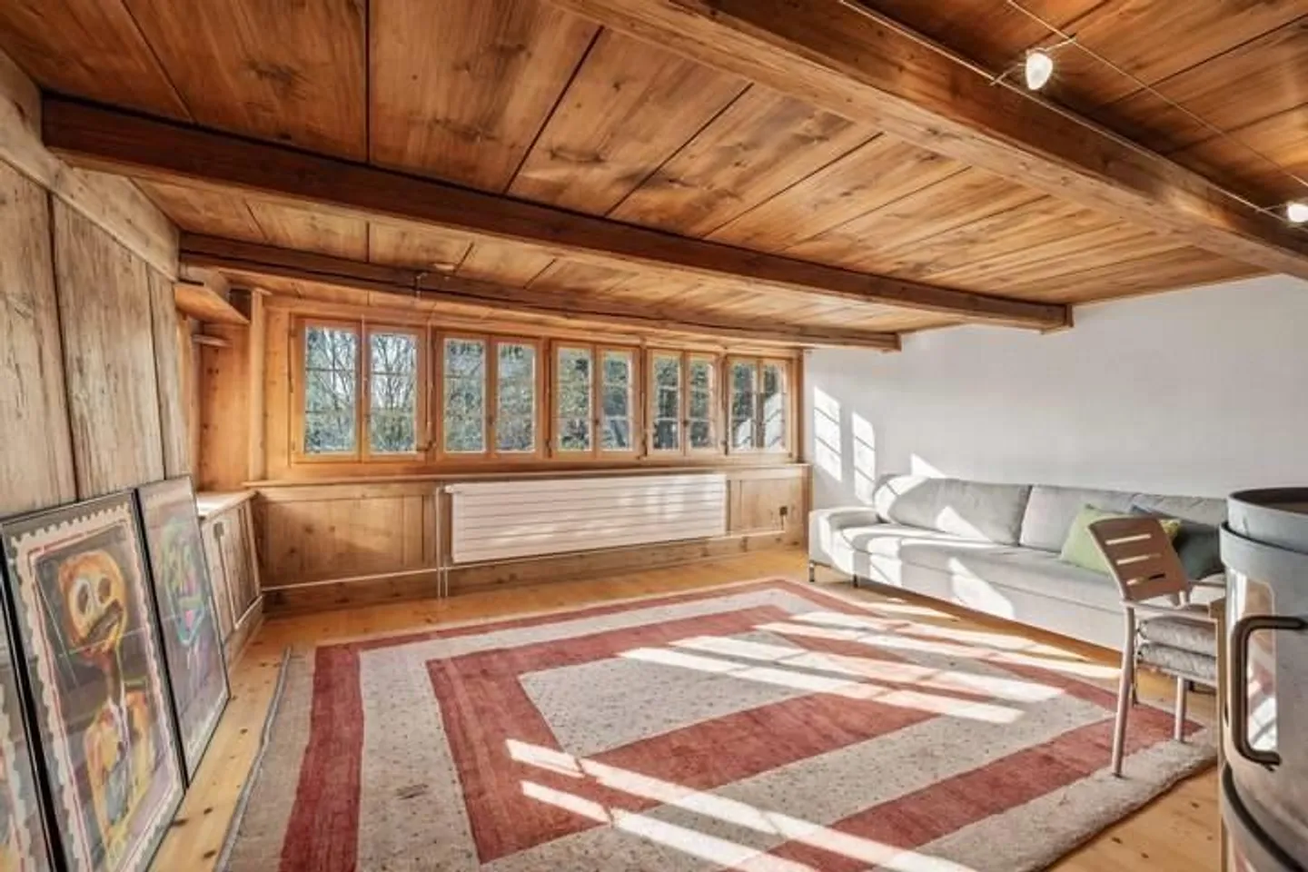 Affascinante casa a schiera angolare con vista sul lago e stufa svedese a Pfäffikon - Foto 2 di 9