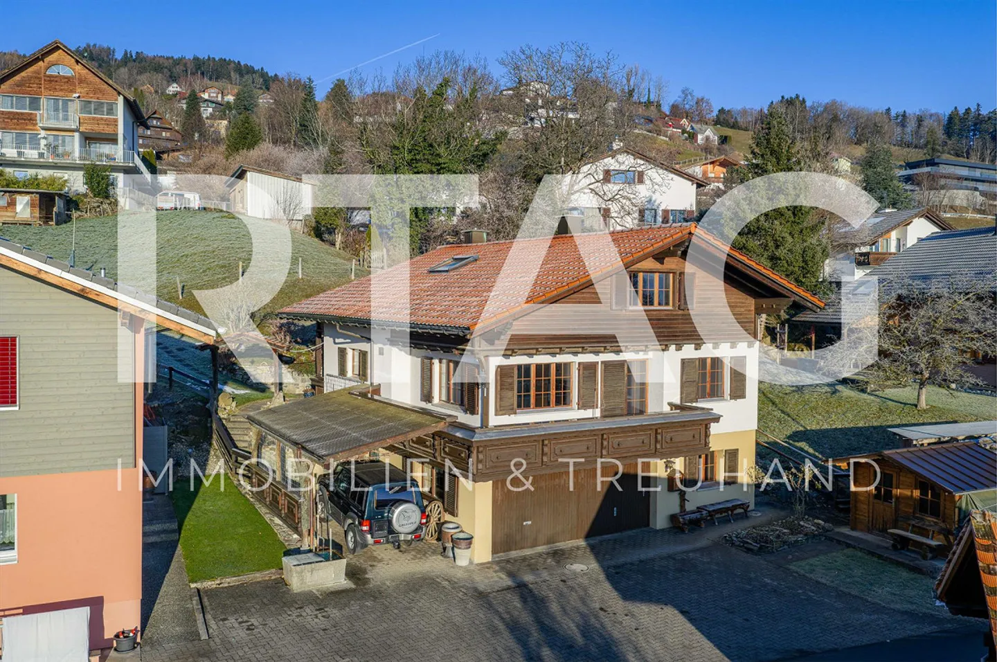 6.5-Room Single-Family House - Photo 1 of 13