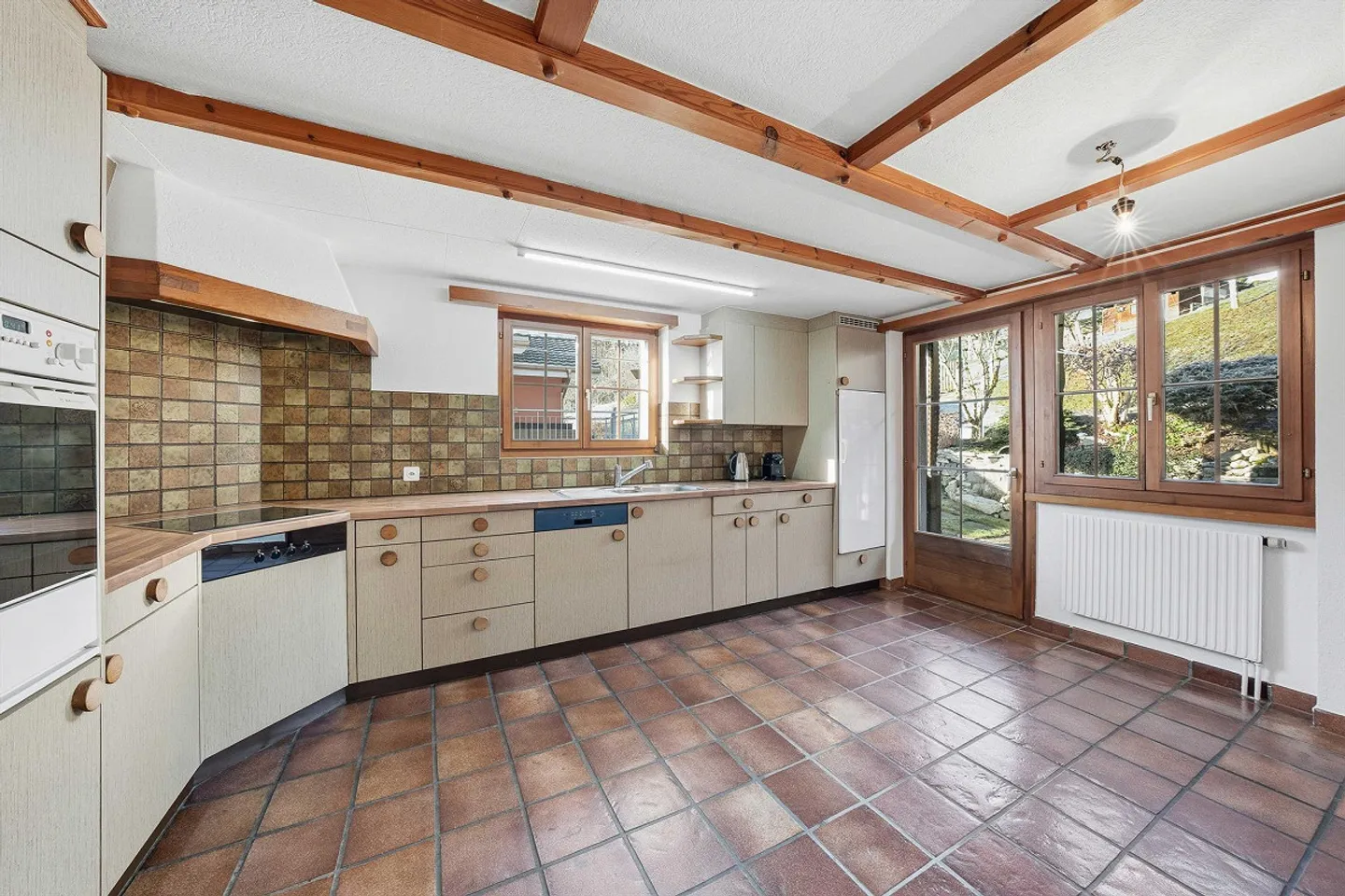 6.5-Room Single-Family House - Photo 6 of 13