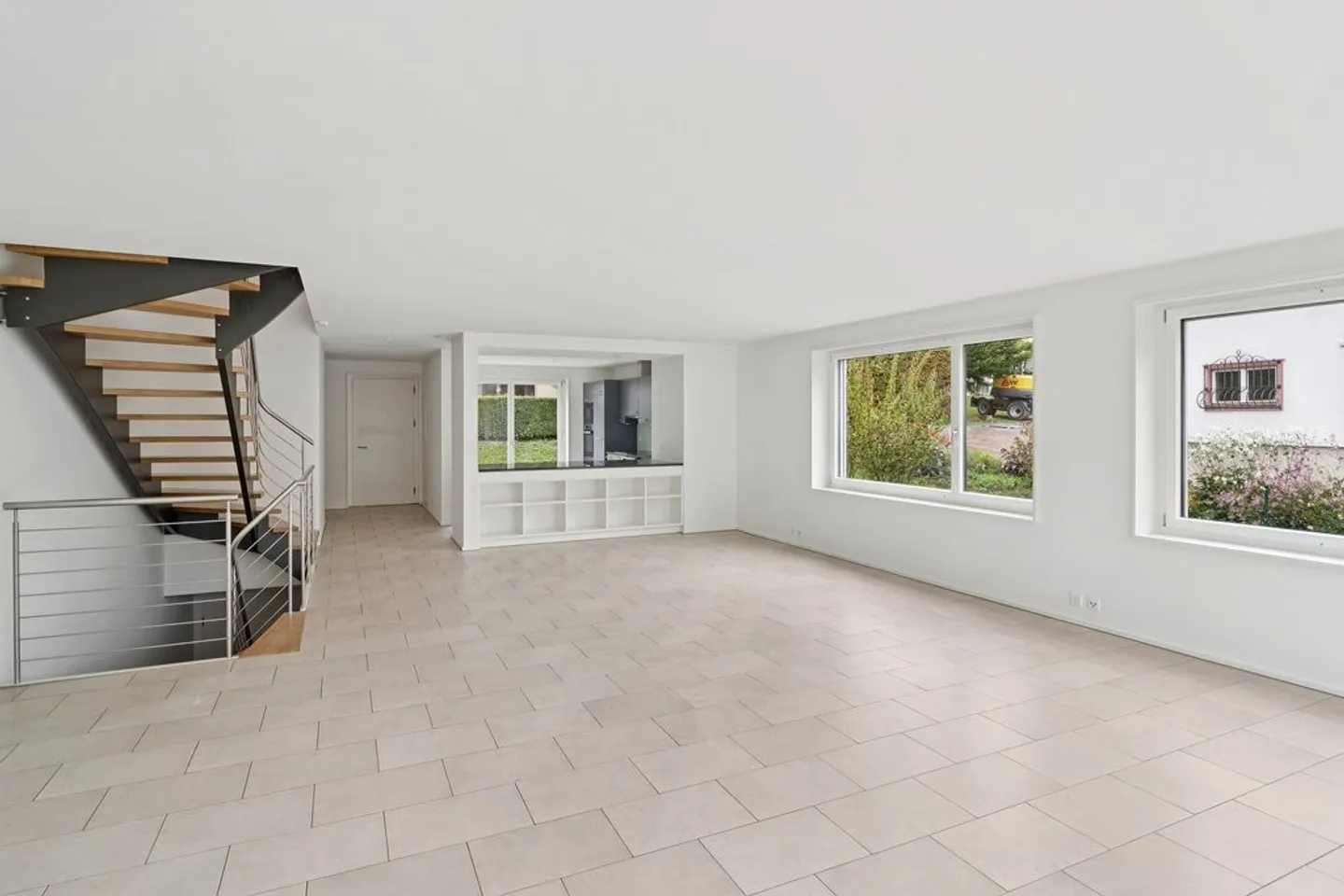 Magnifique appartement en duplex de 4,5 pièces avec jardin - Photo 3 sur 12