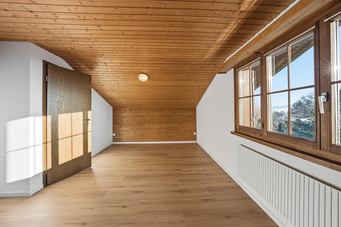 6.5-Room Single-Family House - Photo 10 of 13