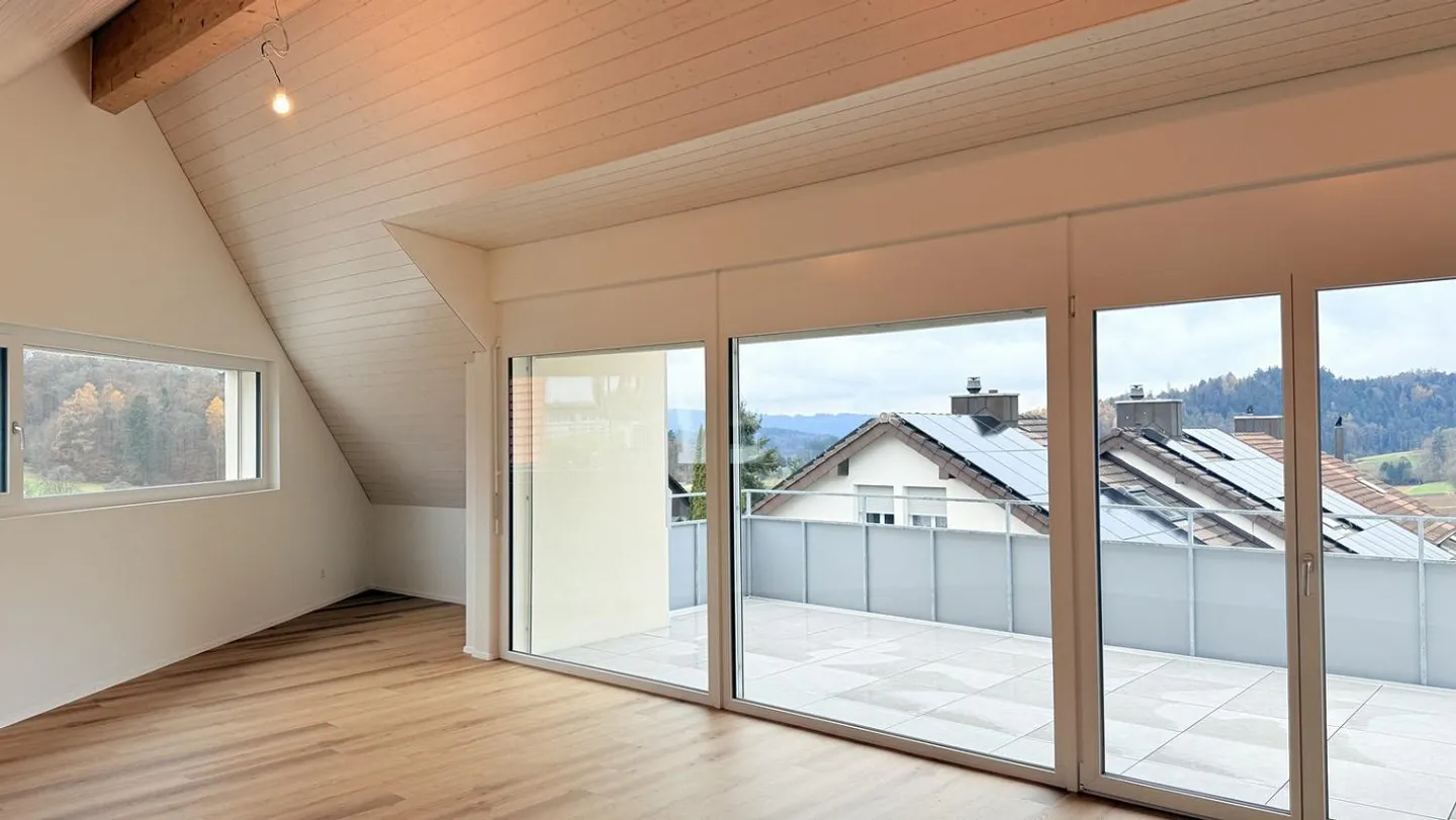 Première location – Appartement en attique moderne de 4,5 pièces avec vue imprenable - Photo 3 sur 13