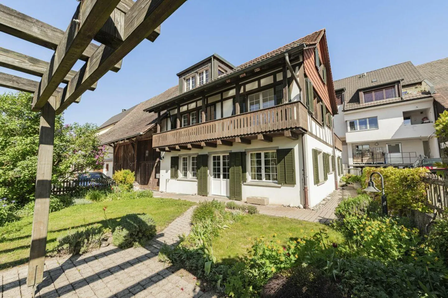 MAISON RÊVÉE POUR VOTRE FAMILLE - OPTIONS D'UTILISATION INDIVIDUELLES & DE NOMBREUX EXTRAS - Photo 1 sur 26
