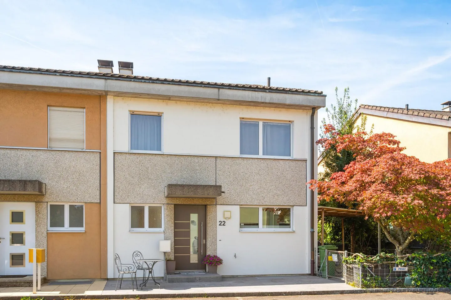 A Home to Arrive – Well-Maintained End Row House in Family-Friendly Area - Photo 13 of 14